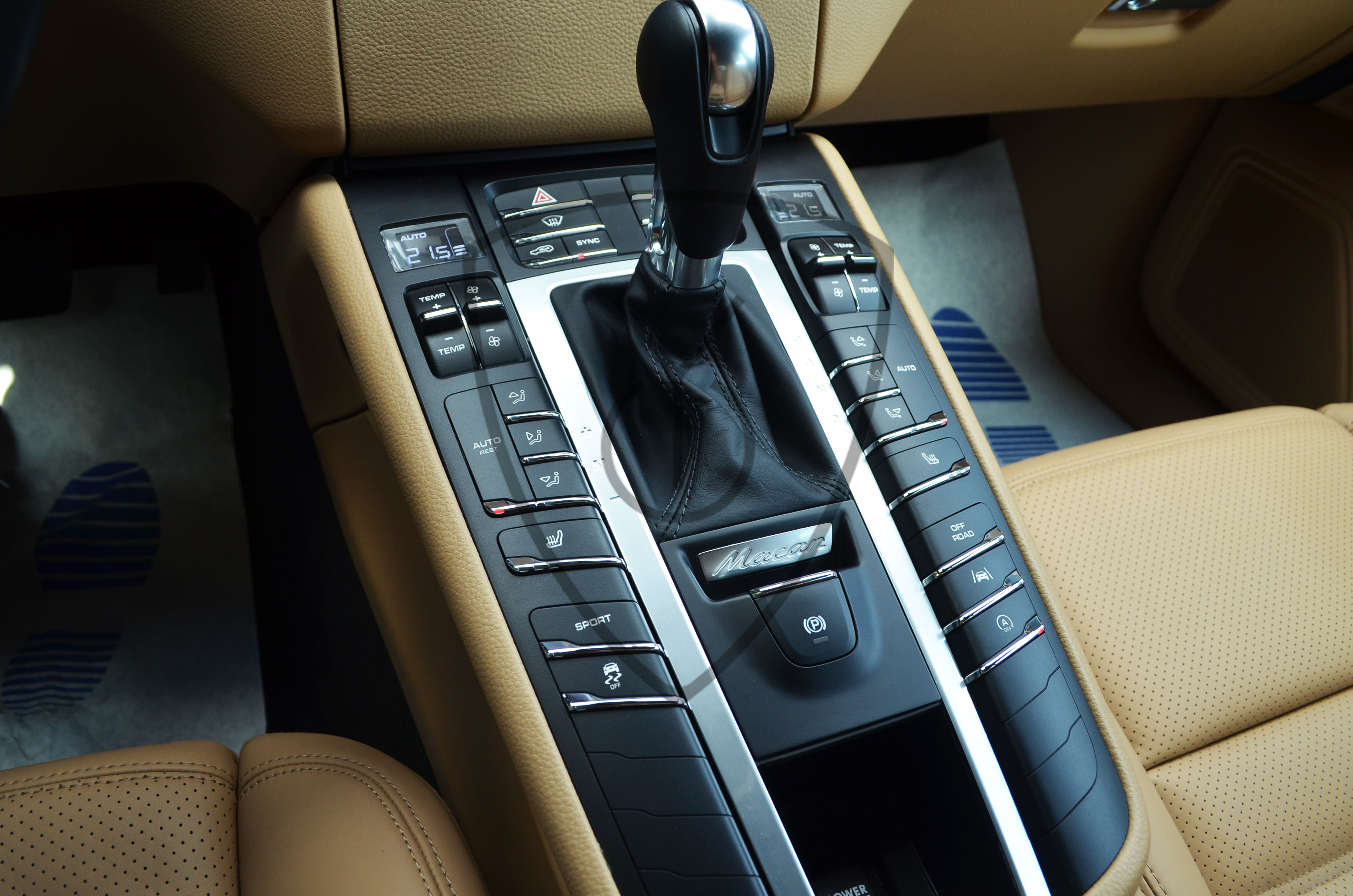 PORSCHE MACAN 2.0 TURBO PDK — image 16